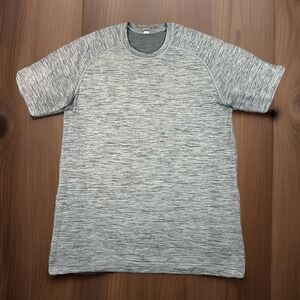Lululemon Metal Vent Tech Shirt Mens M Gray Short Sleeve Gym Athleisure